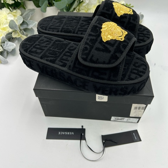 Men\'s Versace Medusa head slippers, size 43 made in Italy main image 6